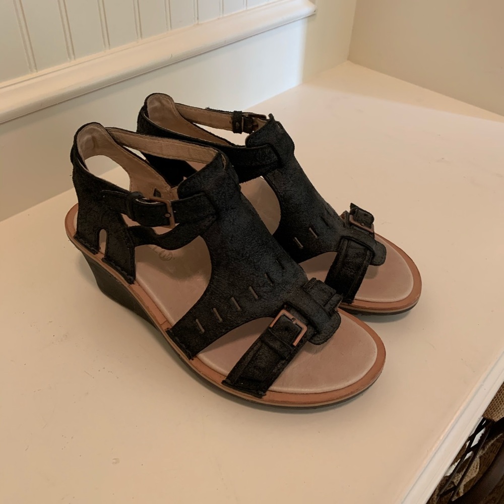 Black leather Merrell sandals